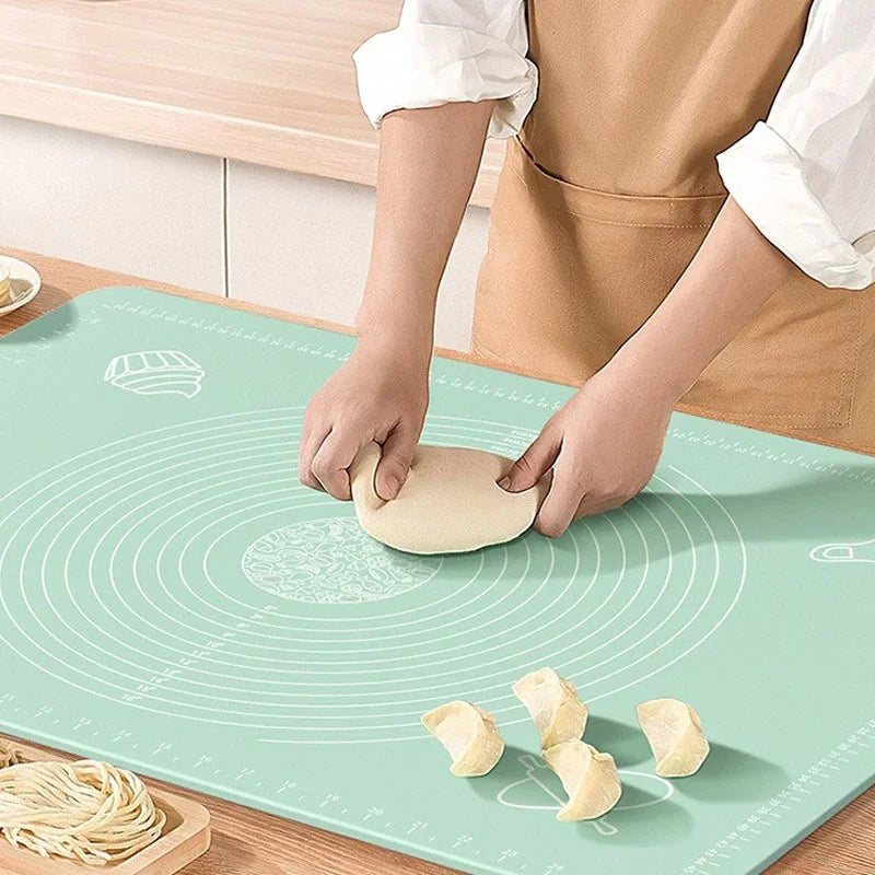 Non-Slip Rolling Pin and Non-Stick Mat
